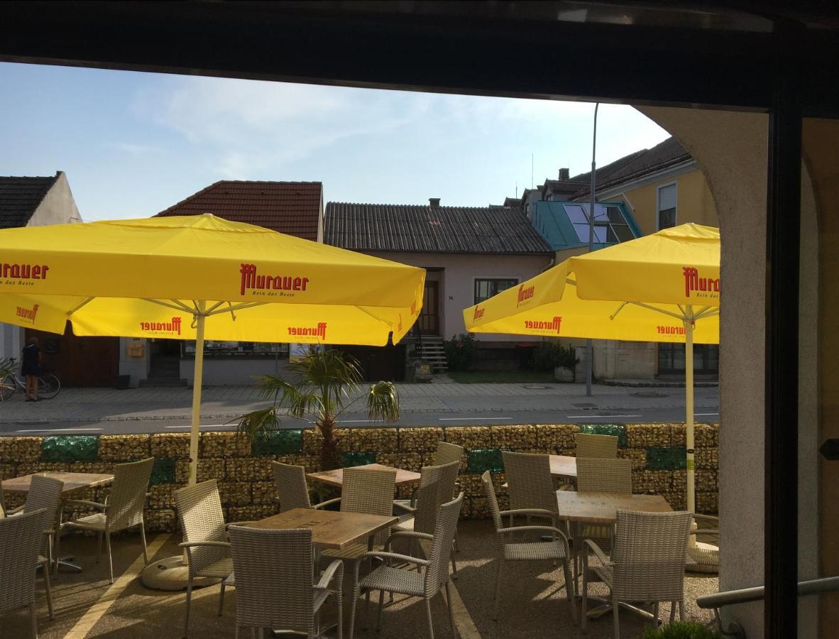 Weinhotel Kirchenwirt Gols Buitenkant foto